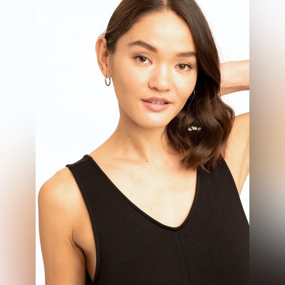 Threads 4 Thought V Neck Rainey Patch Pocket Jumpsuit in Black, Size Small - Picture 2 of 14